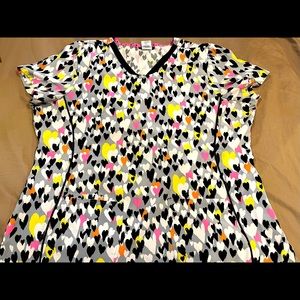 Scrub top hearts multi color 3xl